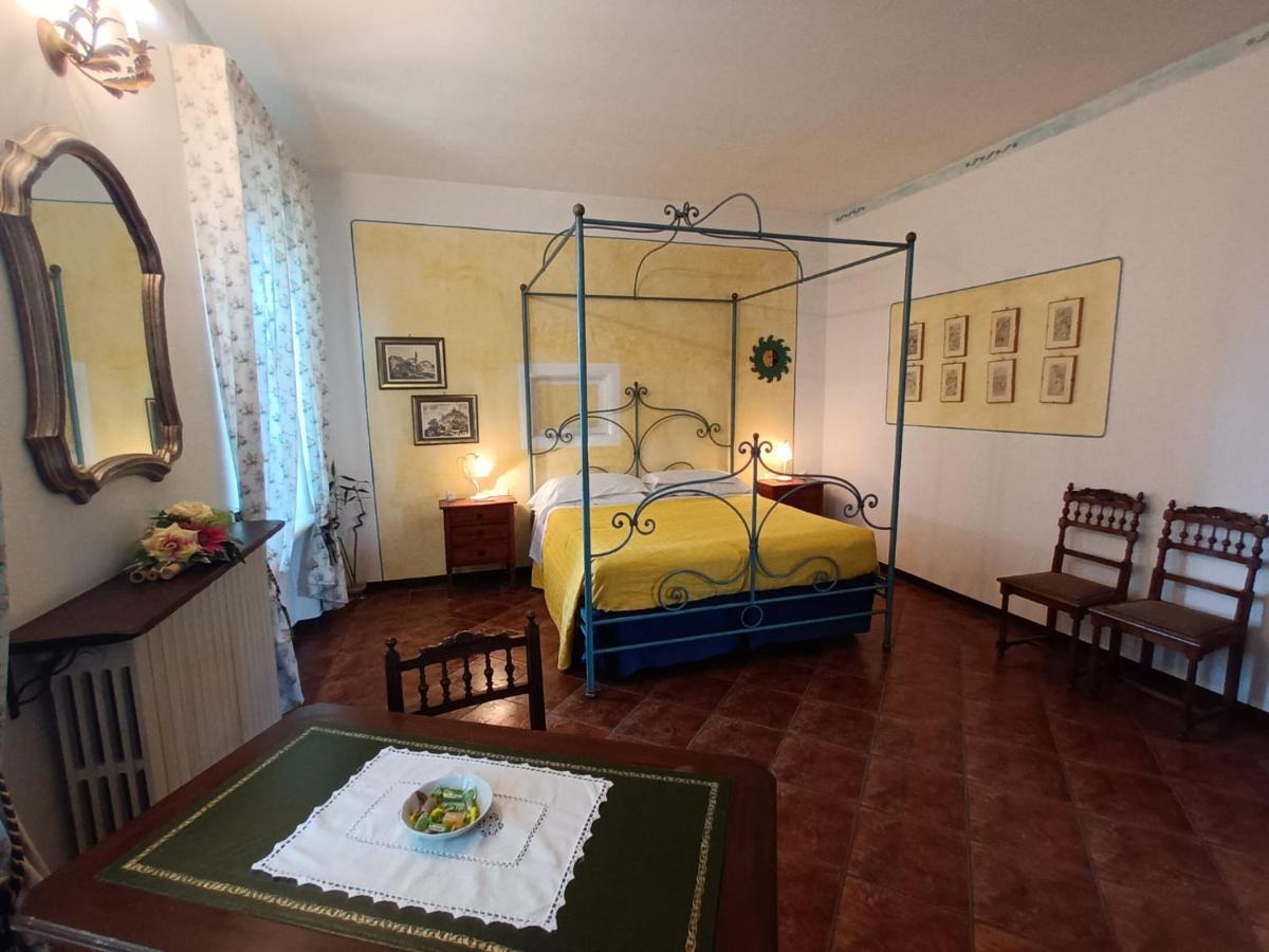 Guest House La Carolina Tigliole Bagian luar foto