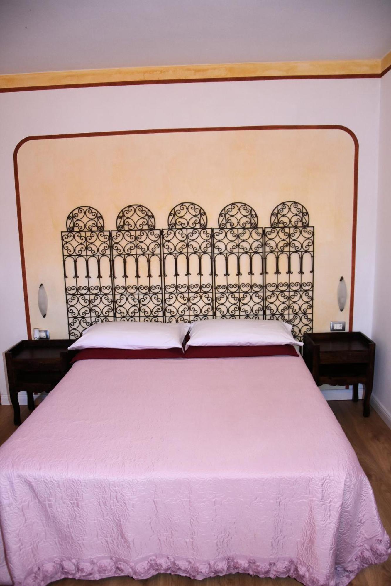 Guest House La Carolina Tigliole Bagian luar foto