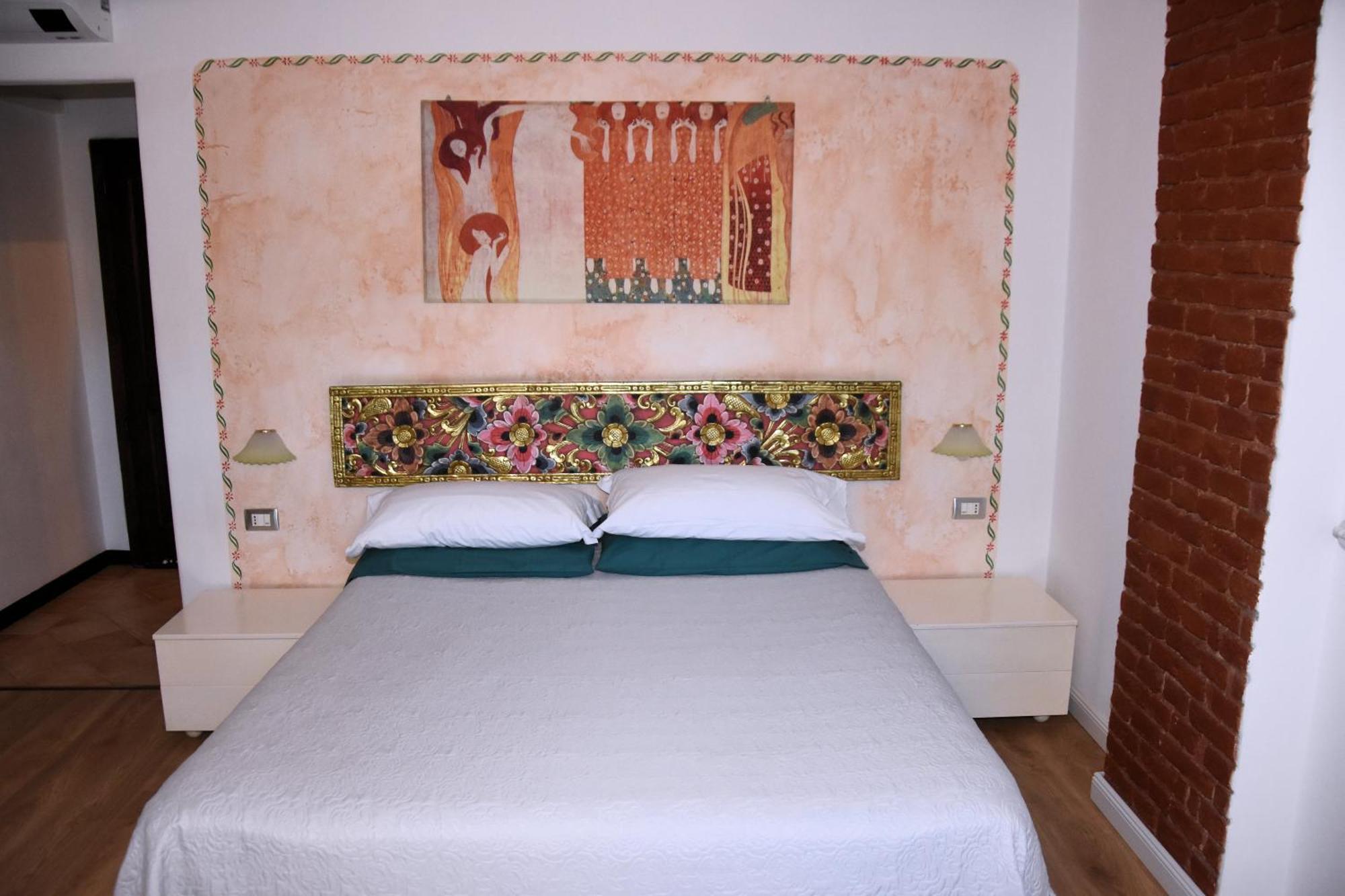 Guest House La Carolina Tigliole Bagian luar foto